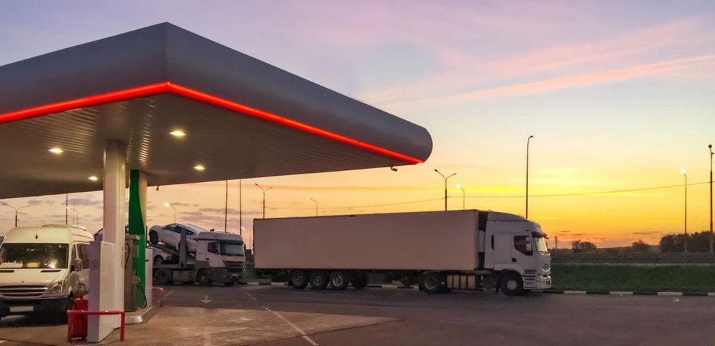 Transporte de cargas teria economia de até 60% ao trocar diesel por GNL
