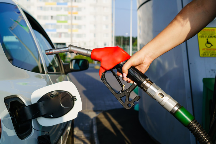 Petrobras sobe preço da gasolina em 3,5%