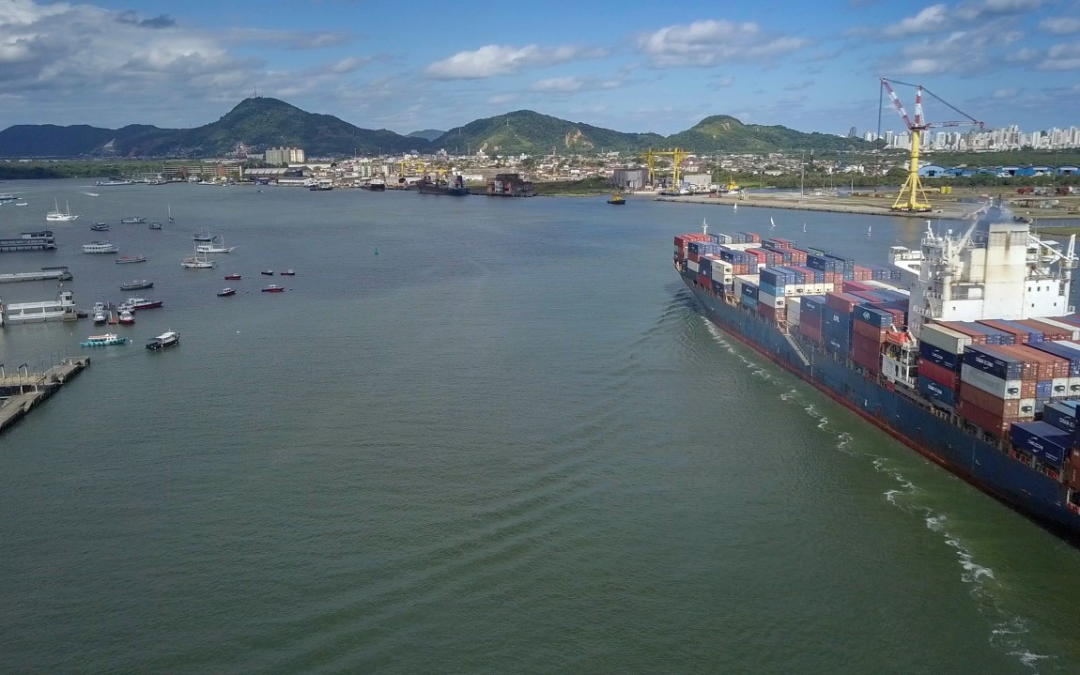 Porto de Santos se supera e registra a maior marca mensal de sua história